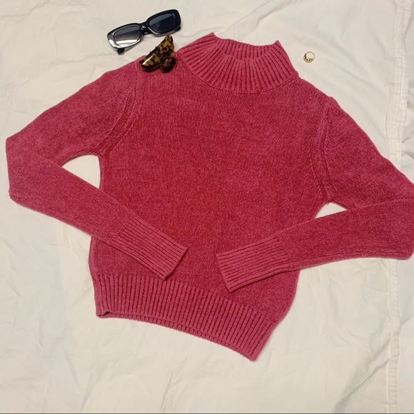 Wilfred Cropped Turtleneck 🌷 - Picture 2 of 2